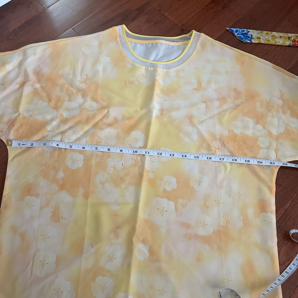 Polyester blouse - Picture 3 of 3
